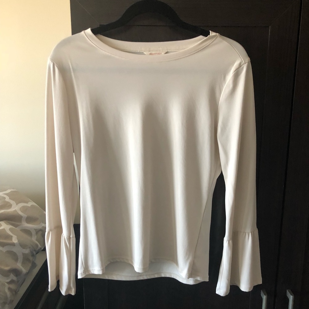 Long sleeve shirt with bell sleeves